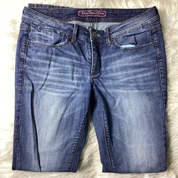 Divine Rights Lust - Picture 3 of 3